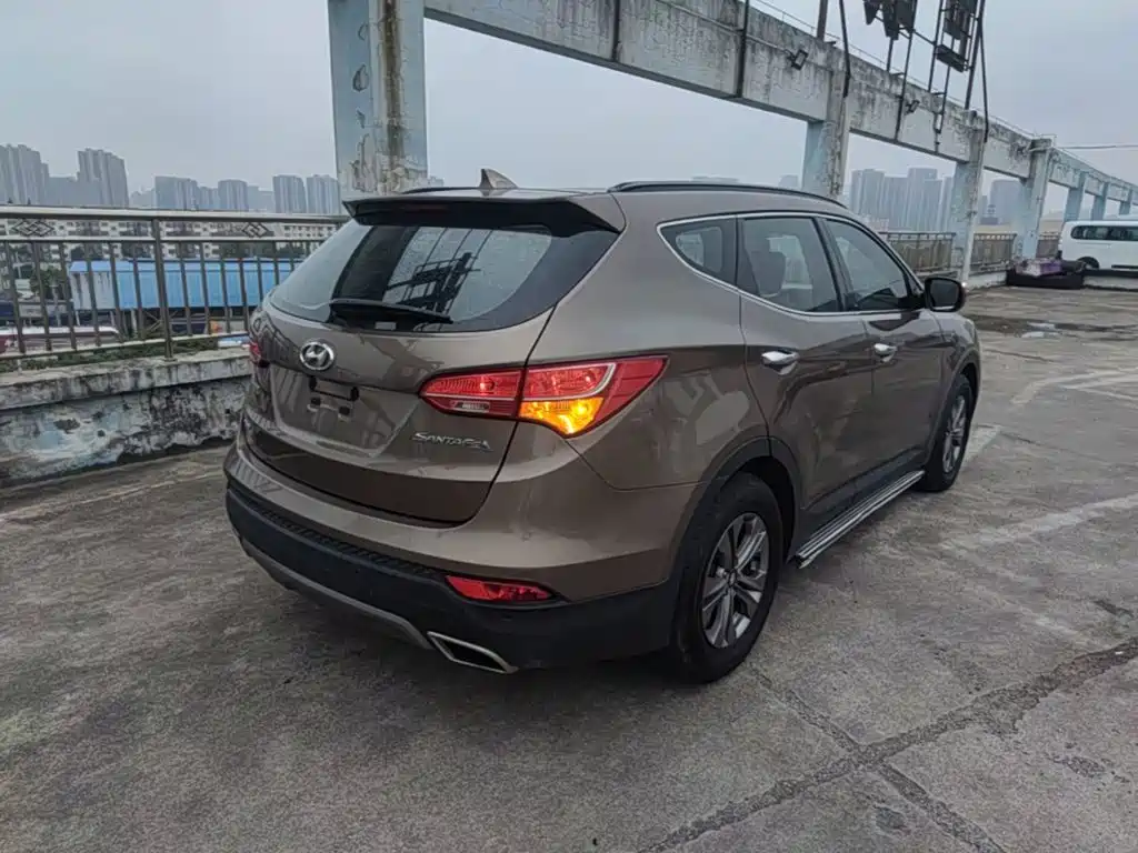 Hyundai Santa Fe — миниатюра 7