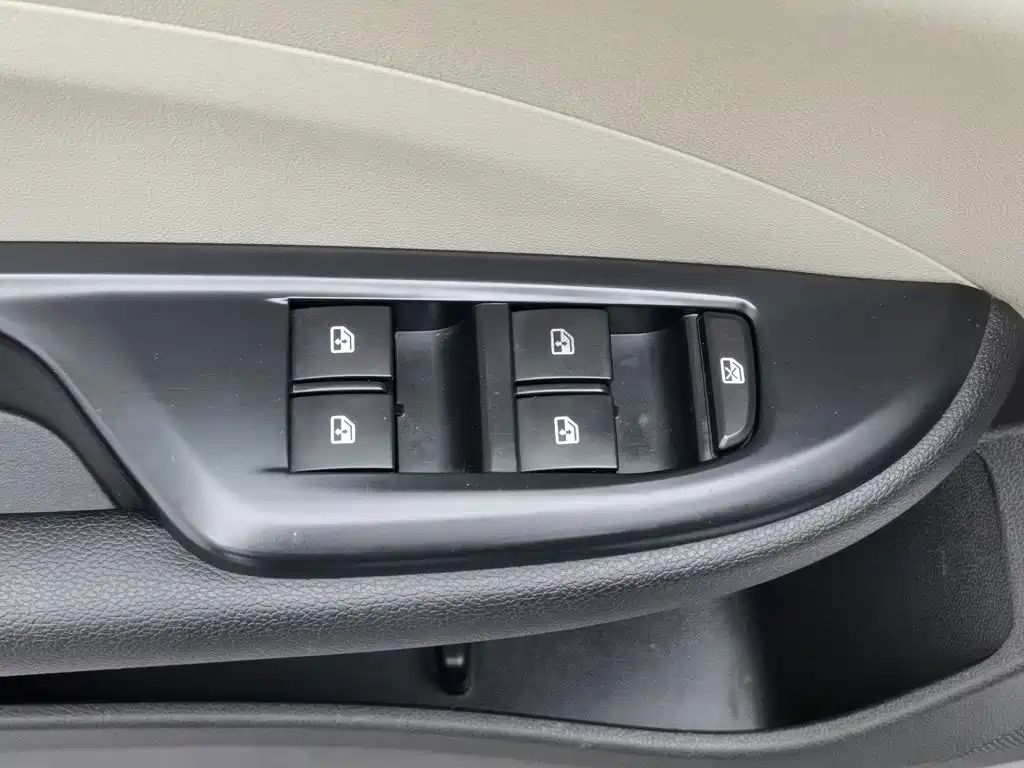 Buick Excelle 2018 15T MT Elite V