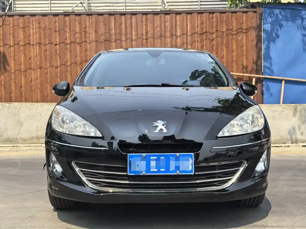 Peugeot 408 2.0L Auto Comfort Edition, фото 2