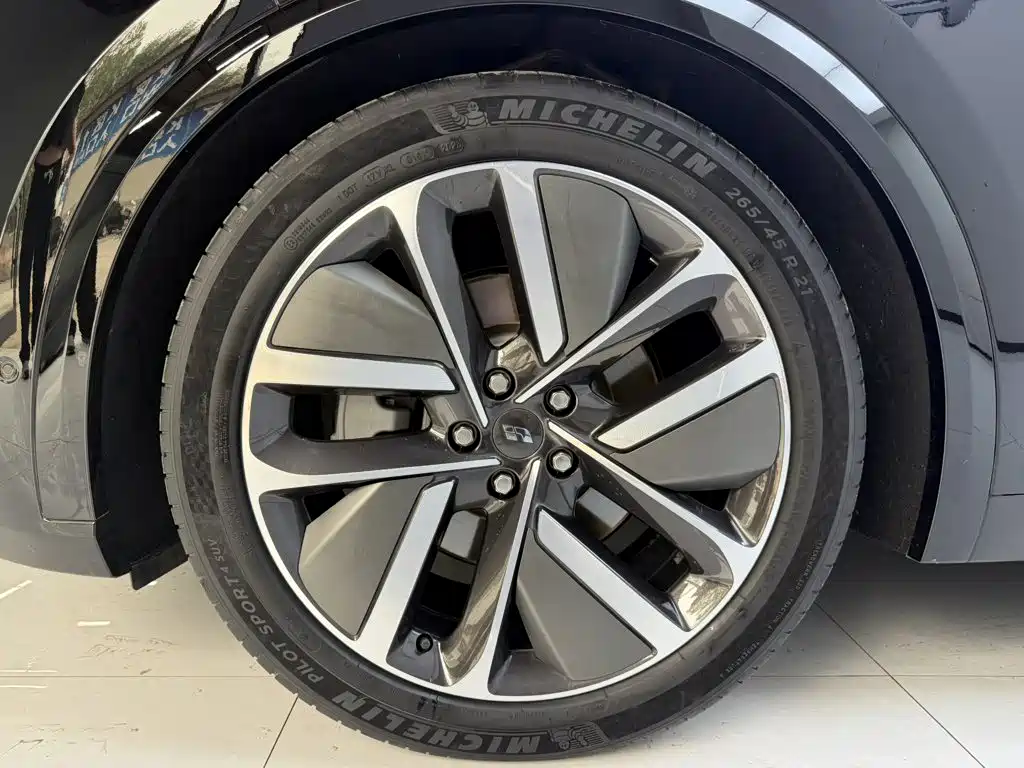 Li Auto Li L9 — миниатюра 13