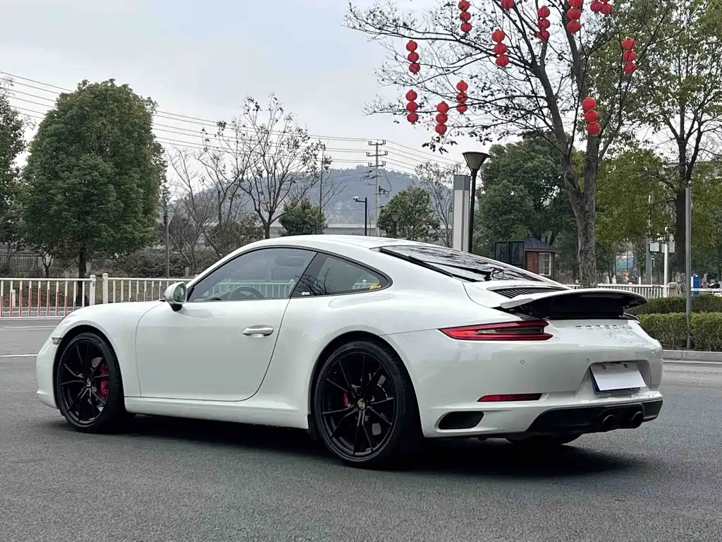 Porsche 911 2016 Carrera 3.0T