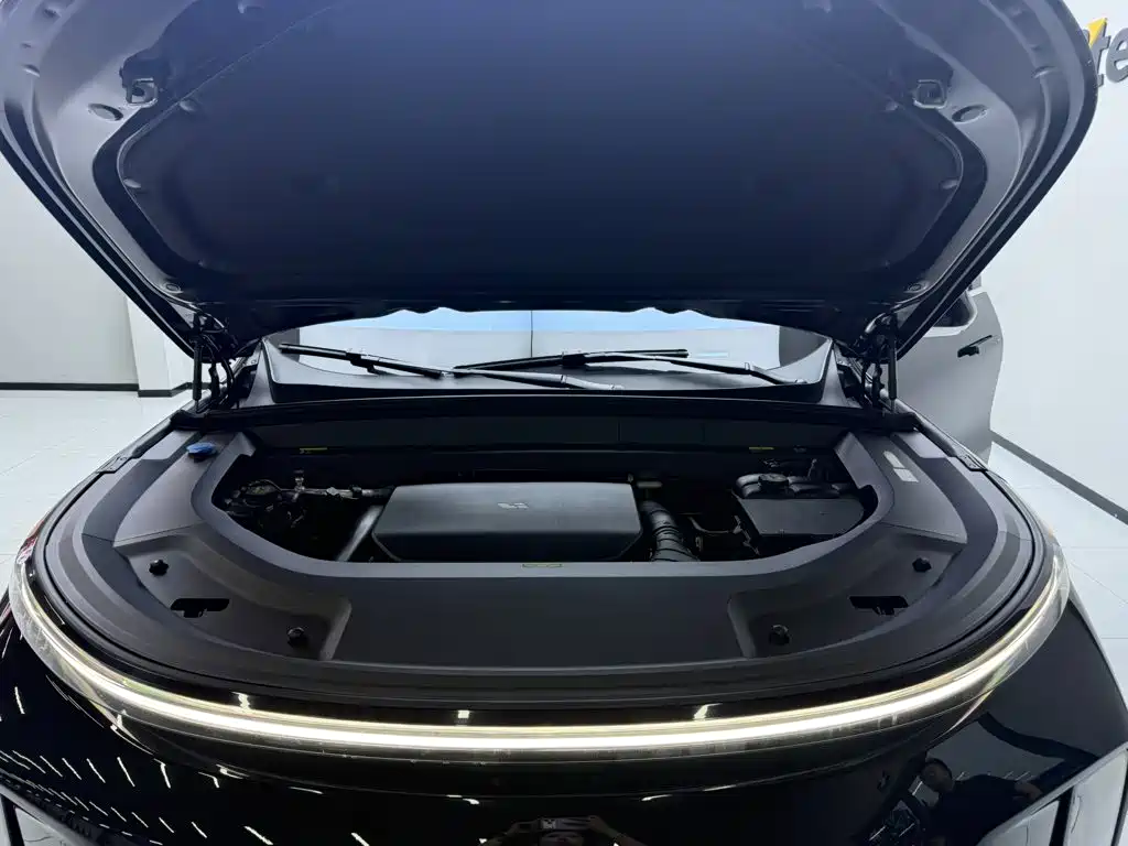 Li Auto Li L8 — миниатюра 9