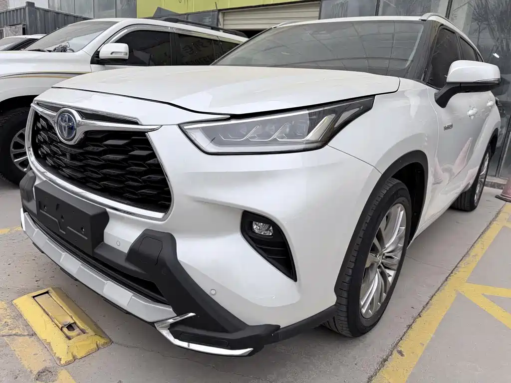Toyota Highlander 2021