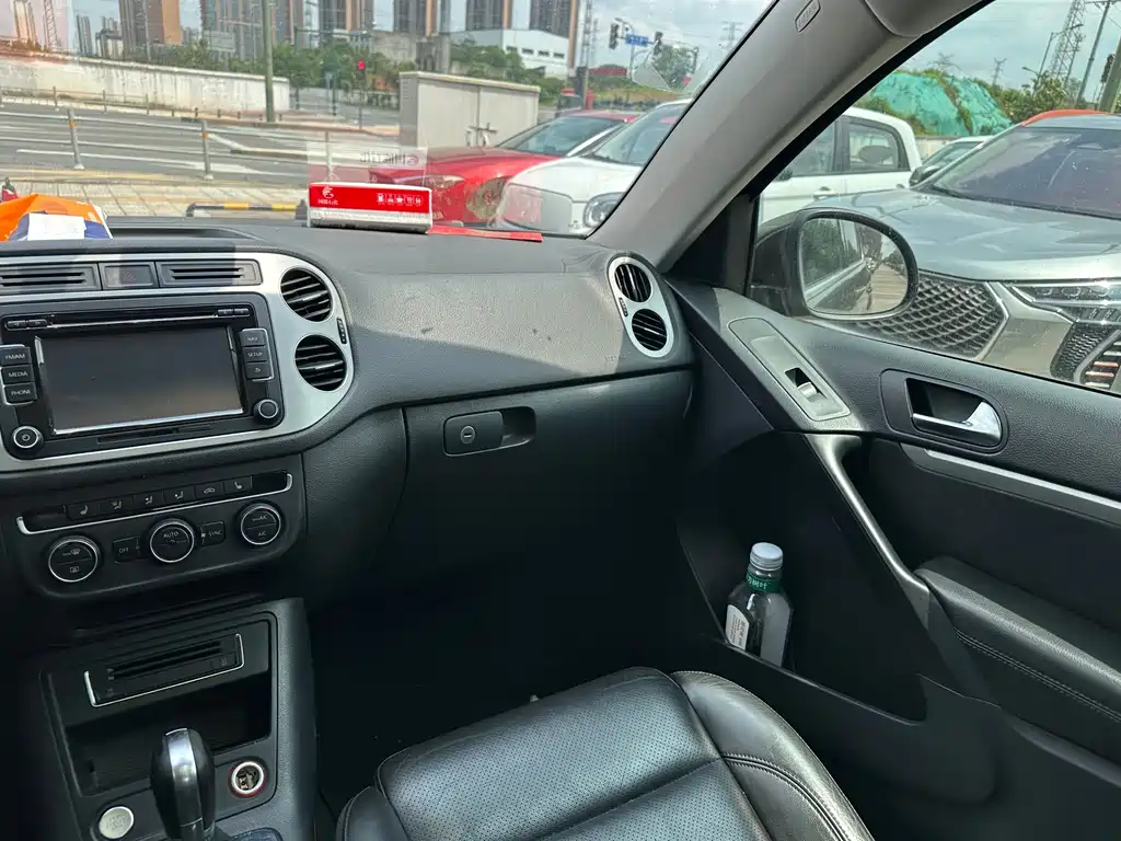 Volkswagen Tiguan 330TSI Auto 4WD Luxury Edition, фото 4