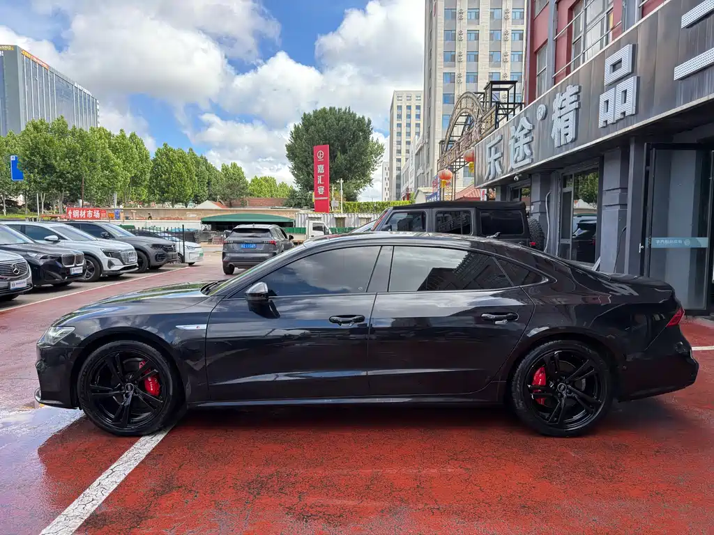 Audi A7L 2024 45 TFSI quattro