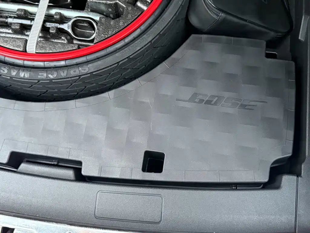 Porsche Cayenne — миниатюра 30