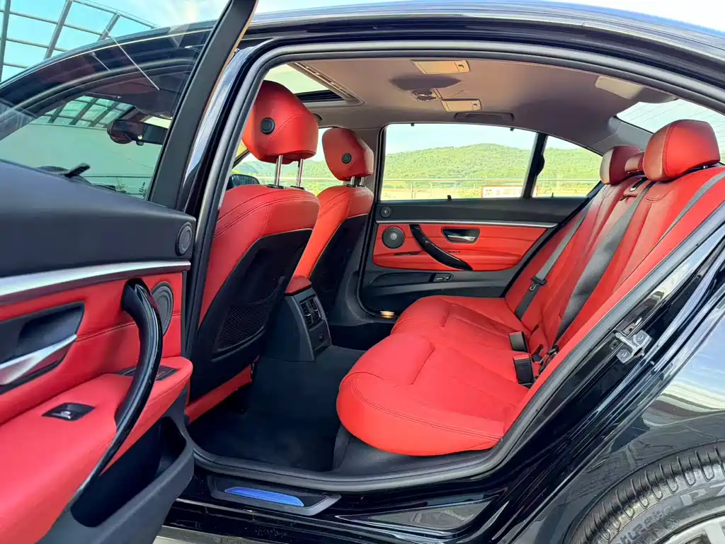 BMW 3 Series — миниатюра 8