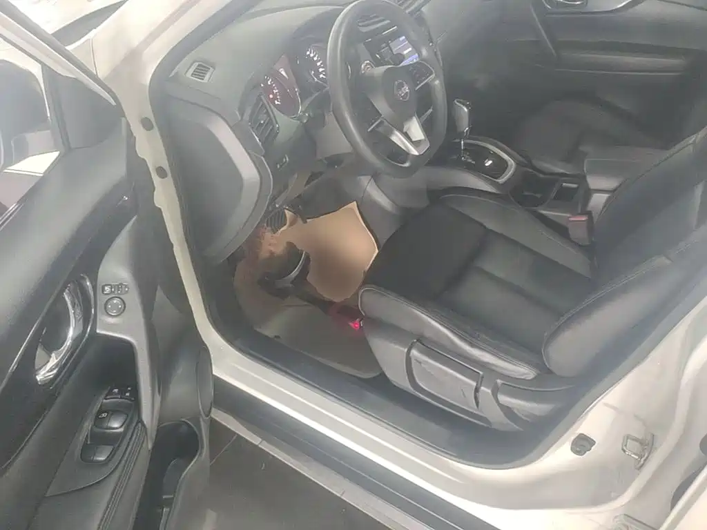 Nissan X-Trail — миниатюра 12