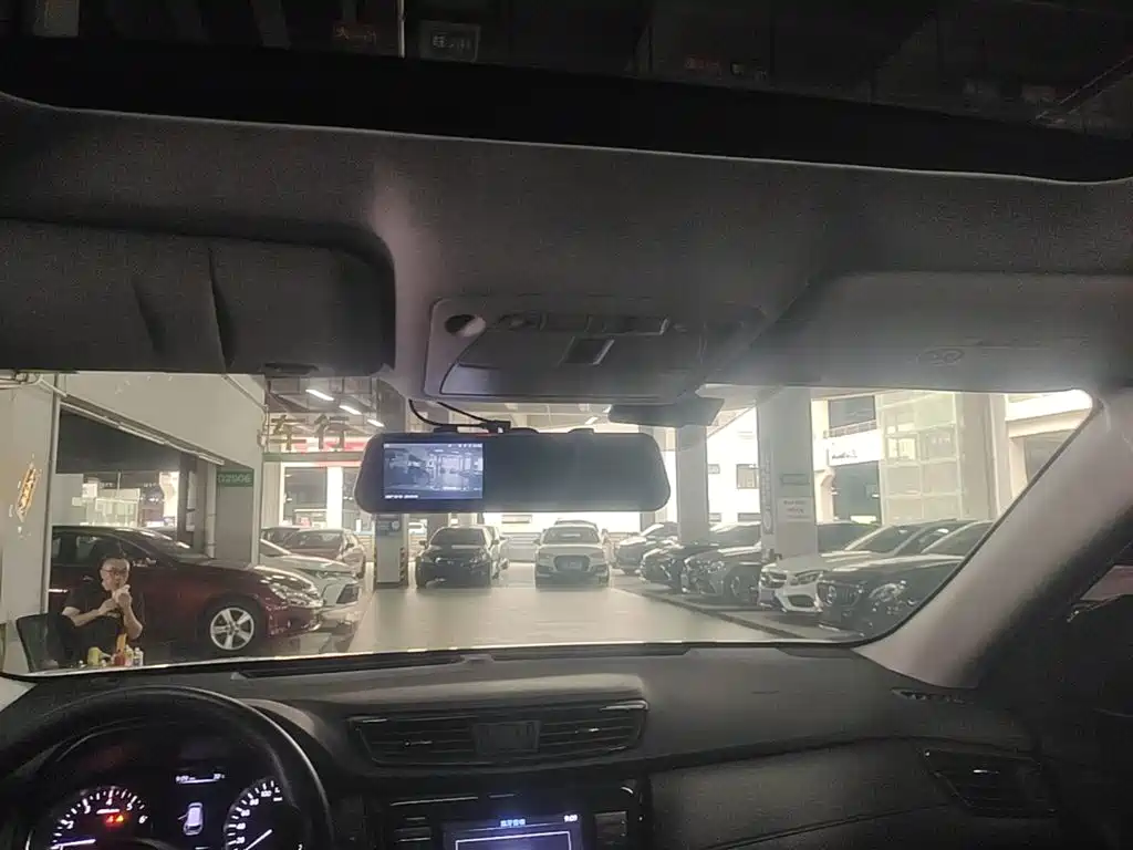 Nissan X-Trail — миниатюра 14