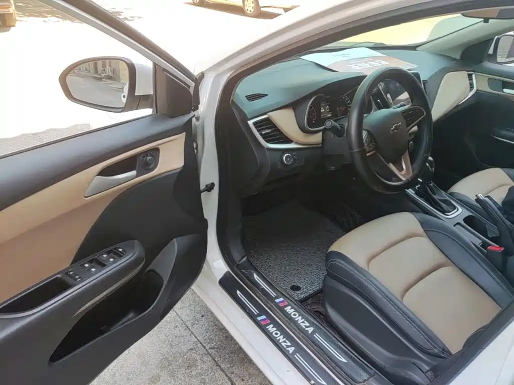Chevrolet Monza — миниатюра 16
