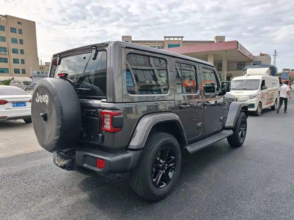 Jeep Wrangler — миниатюра 25