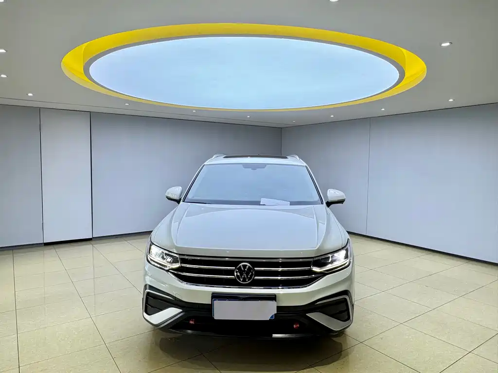 Volkswagen Tiguan L L 2023 280TSI AT
