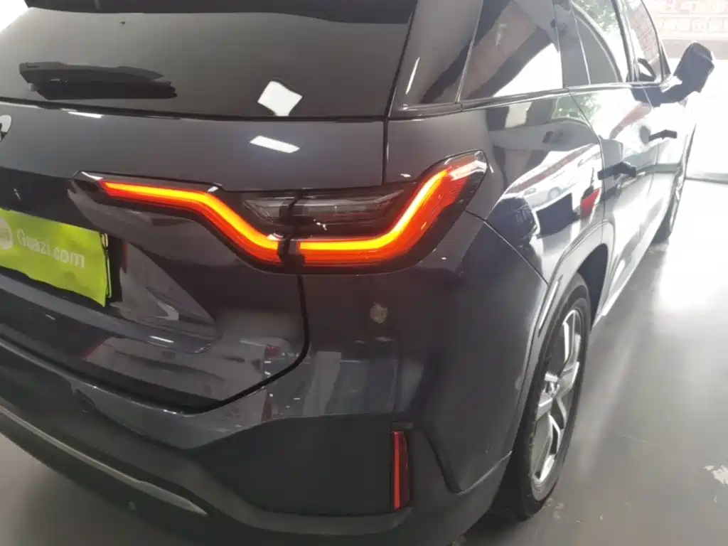 NIO ES6 — миниатюра 8