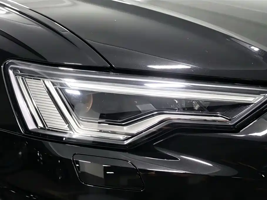 Audi A6L — миниатюра 12