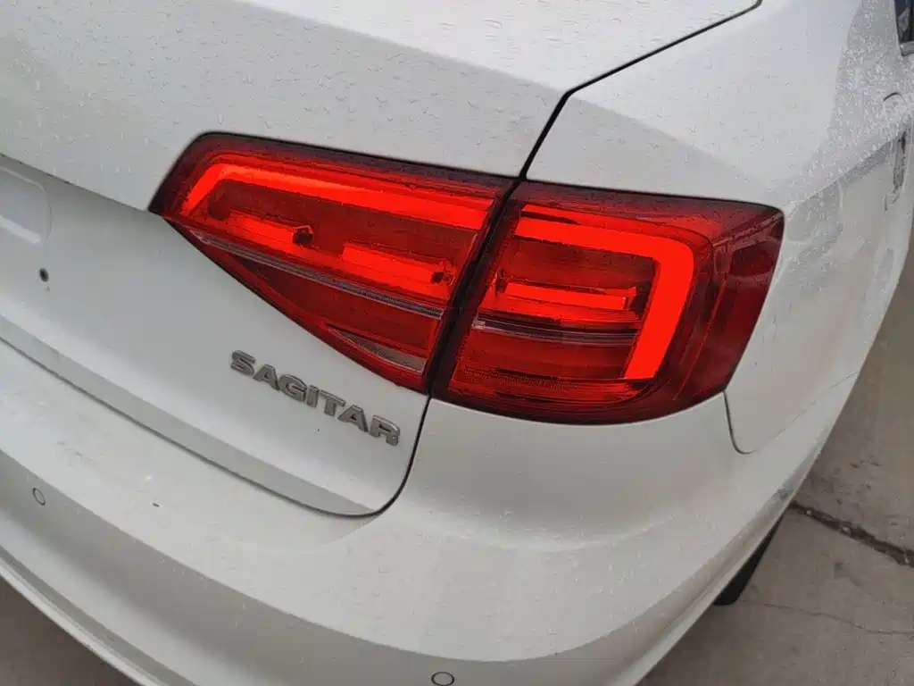 Volkswagen Sagitar — миниатюра 8