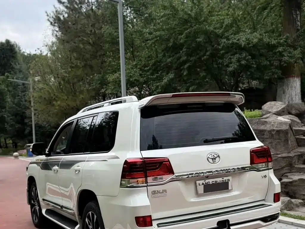 Toyota Land Cruiser — миниатюра 8