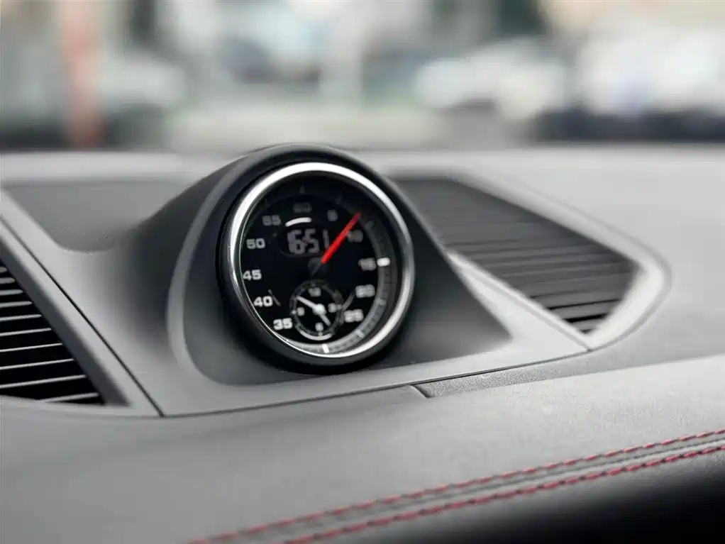 Porsche Macan — миниатюра 9