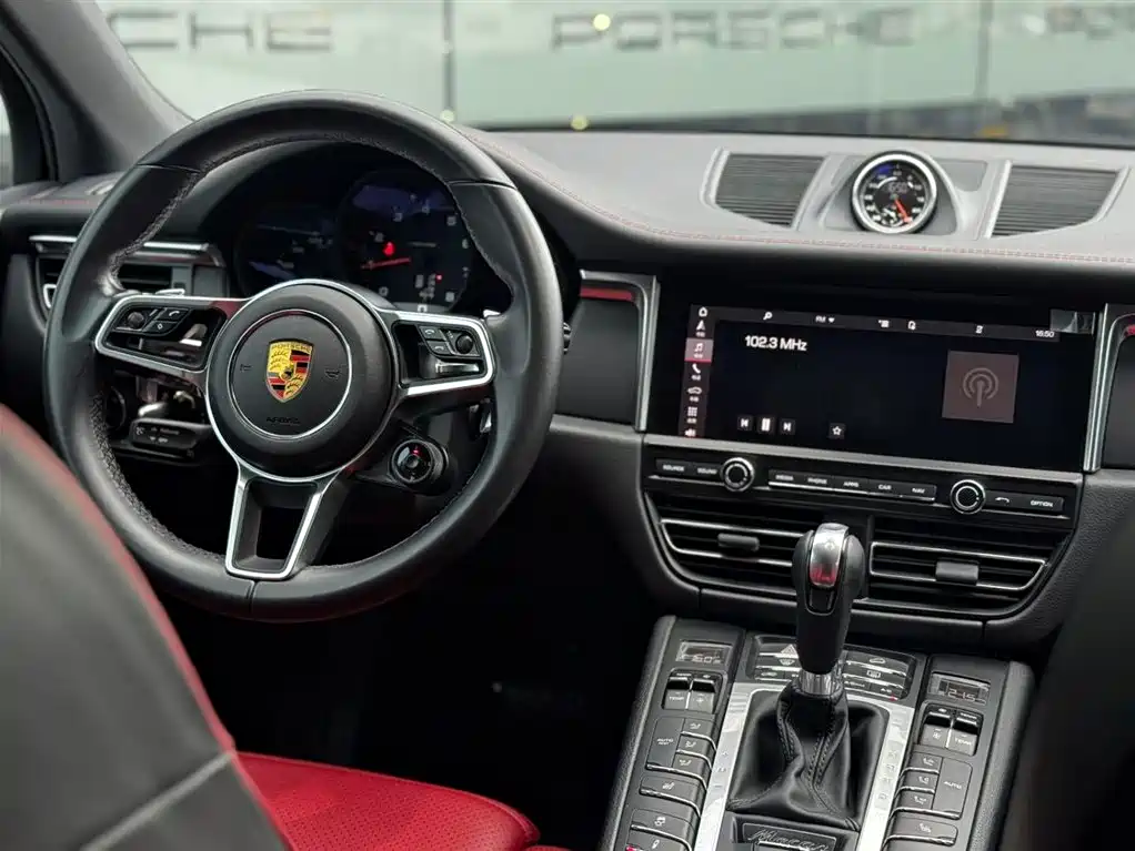 Porsche Macan — миниатюра 11