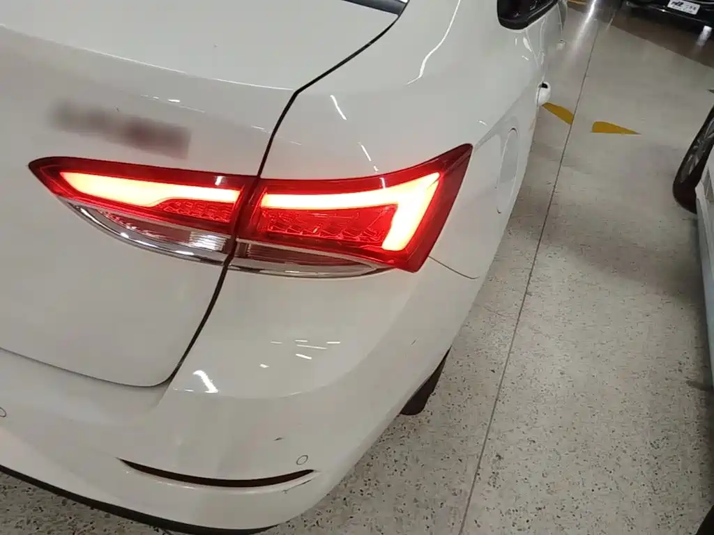 Buick Excelle — миниатюра 8