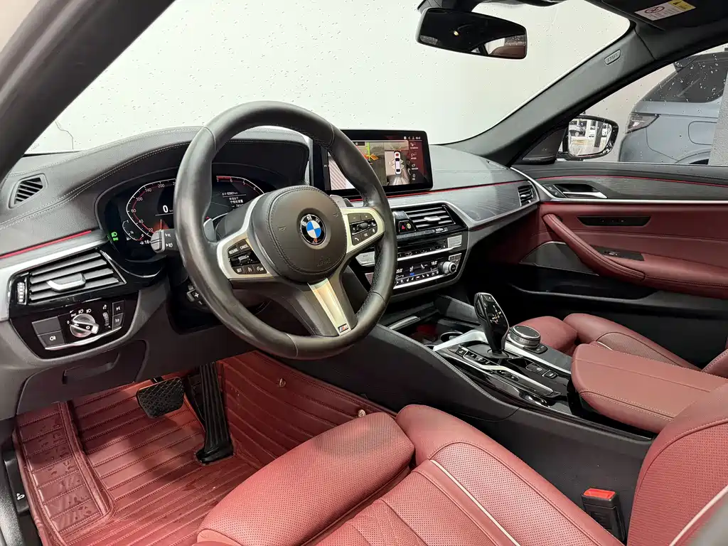 BMW 5 Series — миниатюра 14
