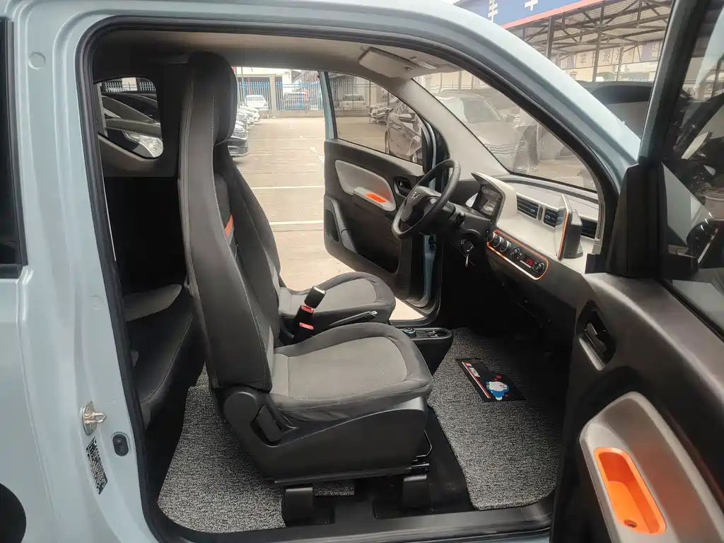 Wuling MINIEV — миниатюра 8