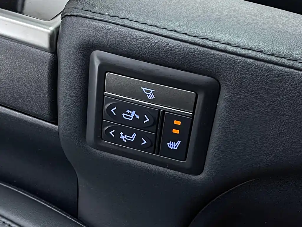 Toyota Vellfire — миниатюра 12