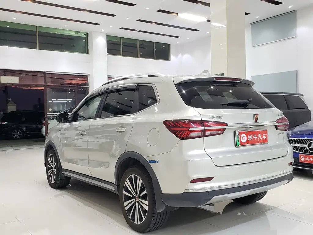 Roewe RX5 New Energy - фото 11