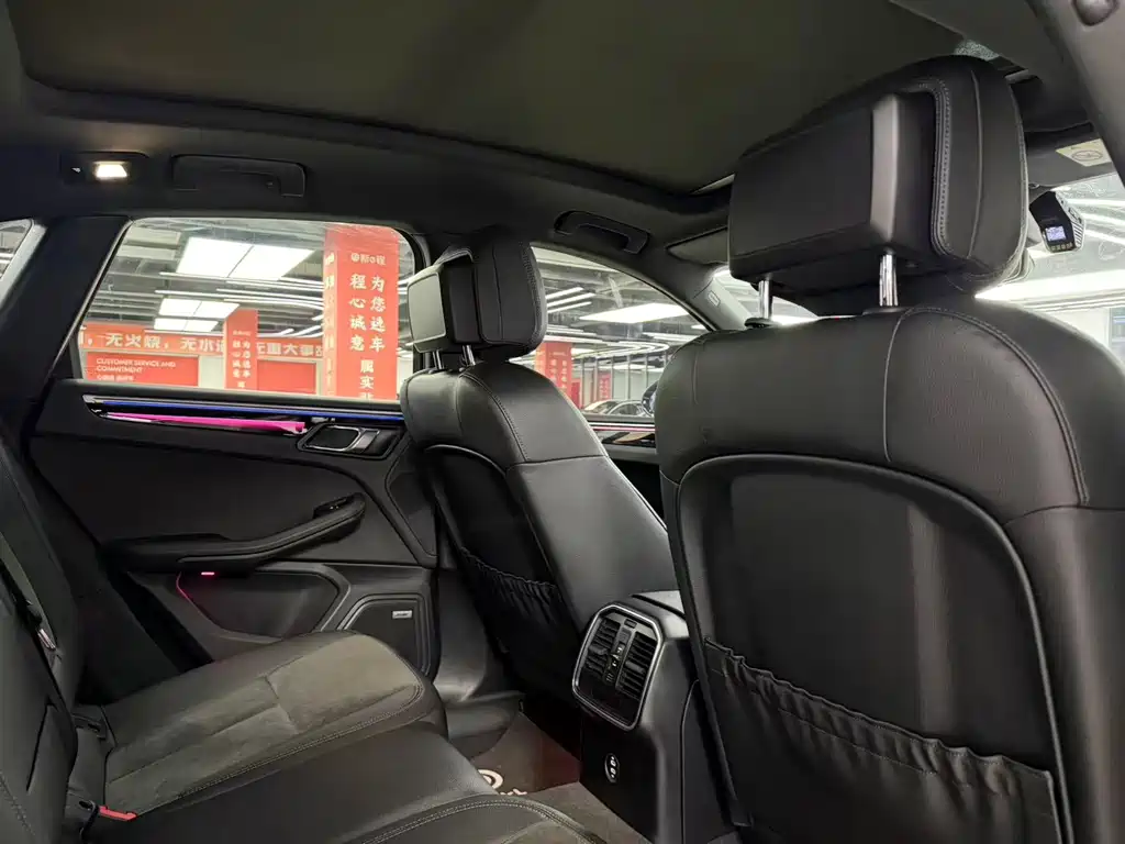 Porsche Macan — миниатюра 8