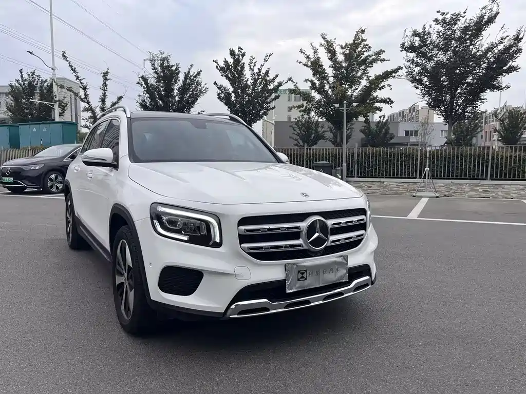 Mercedes-Benz GLB — миниатюра 3