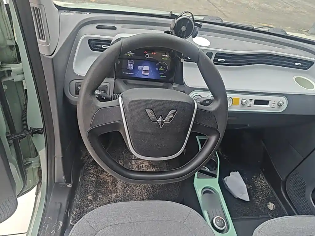 Wuling MINIEV — миниатюра 11