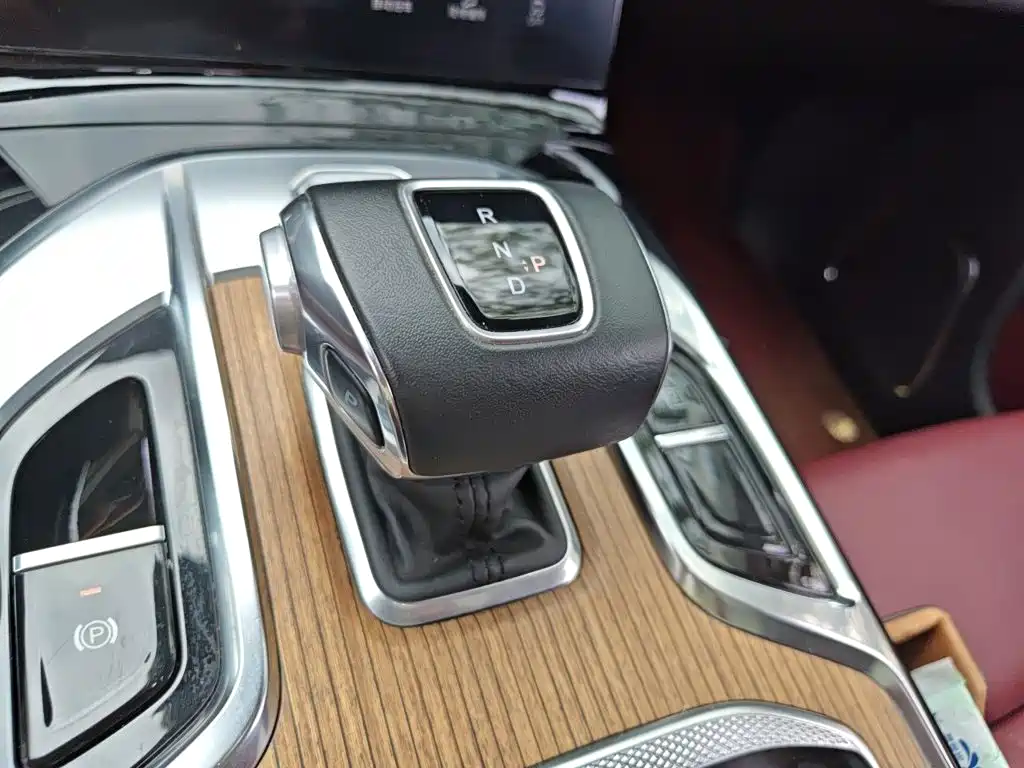 Hongqi Hongqi E-HS9 — миниатюра 10