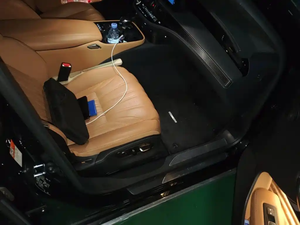 Lexus LS — миниатюра 19