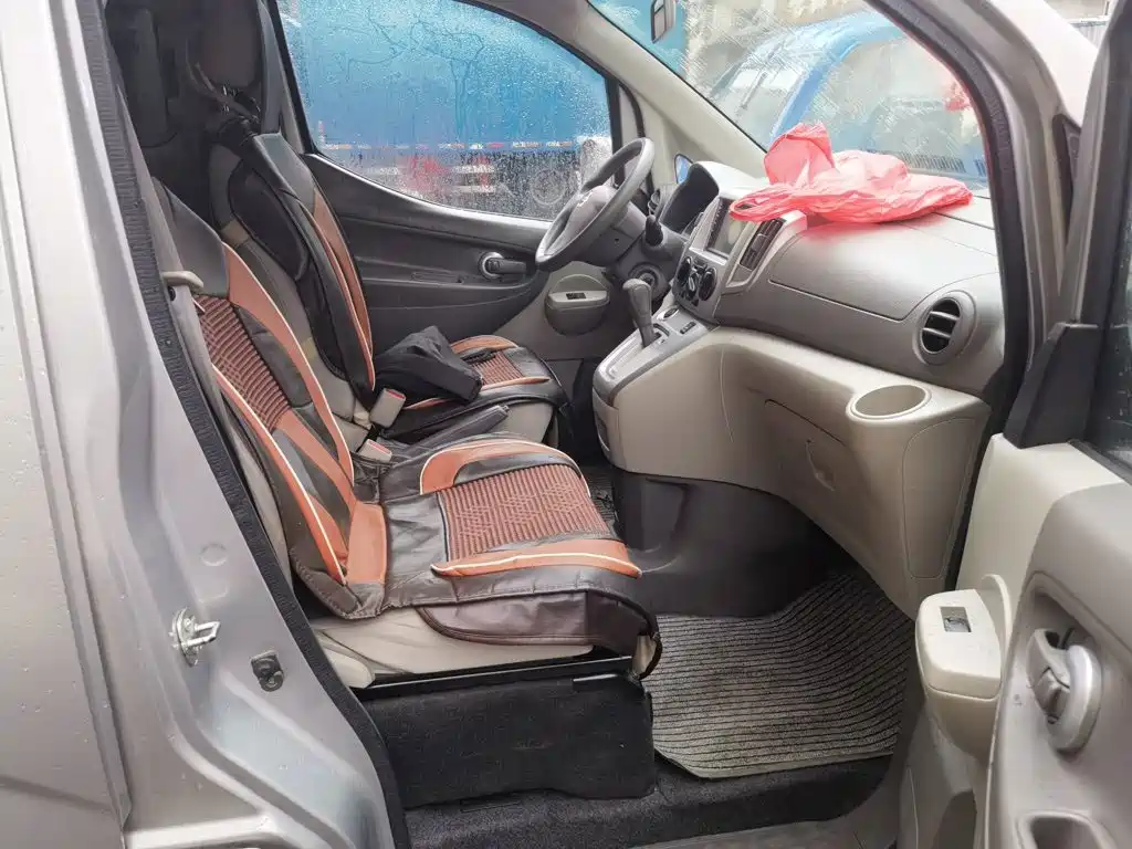 Nissan NV200 — миниатюра 19