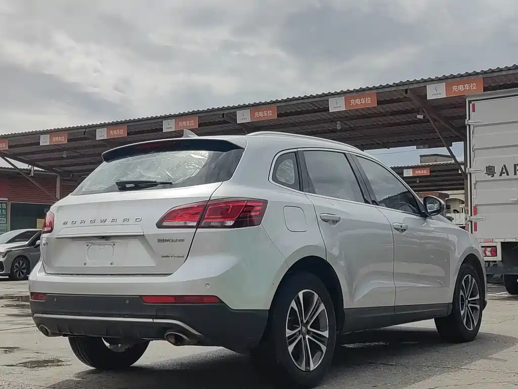 Borgward BX7 — миниатюра 6