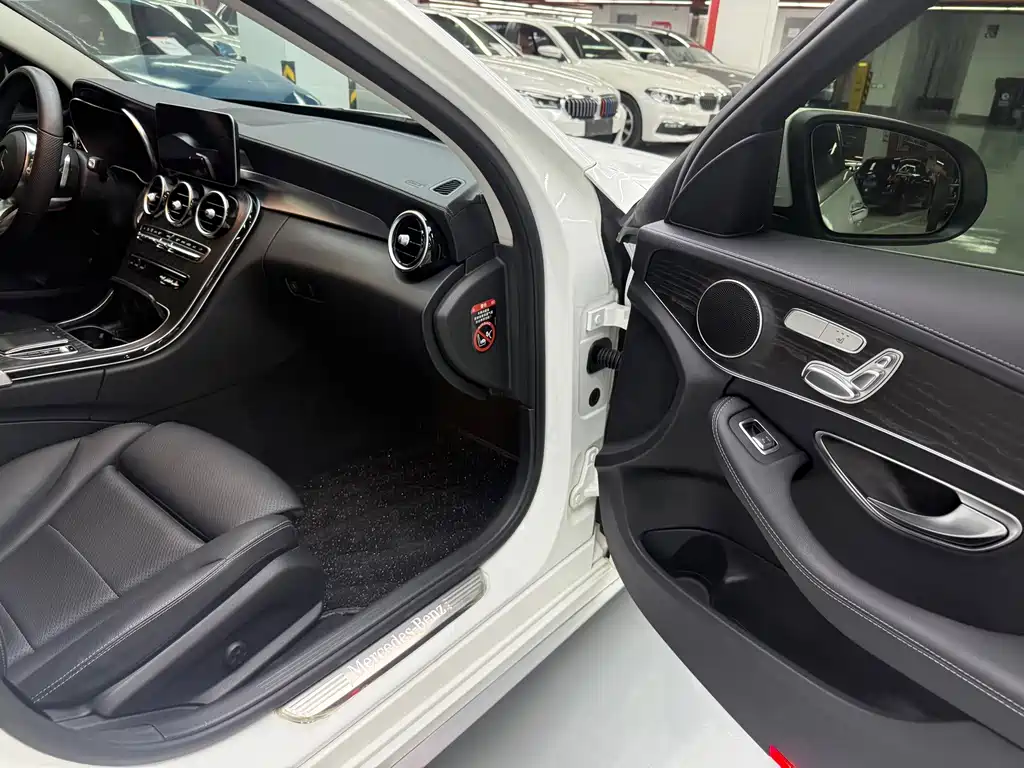 Mercedes-Benz C-Class — миниатюра 20