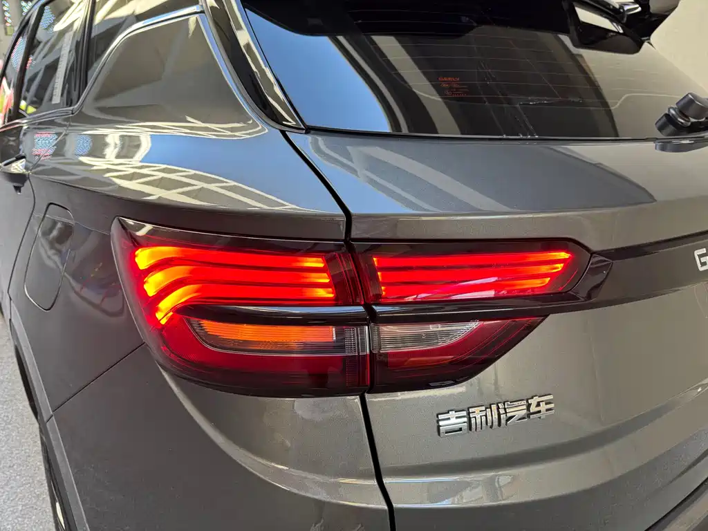 Geely Binyue — миниатюра 23