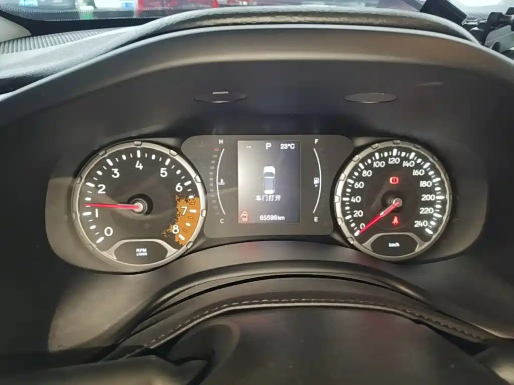 Jeep Renegade — миниатюра 12