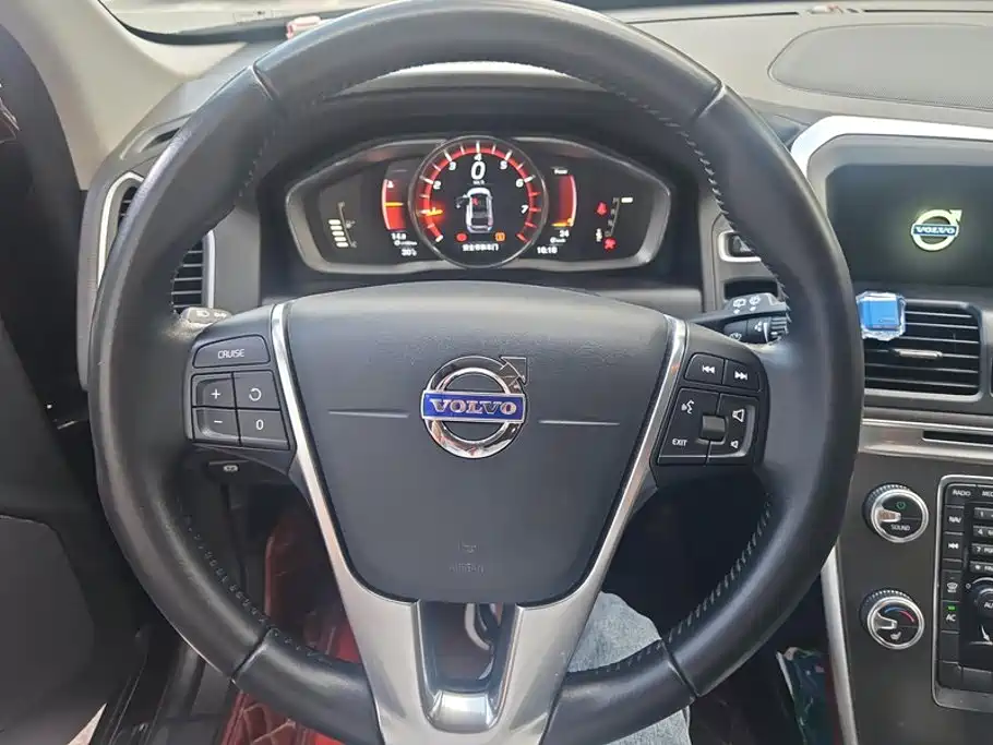 Volvo XC60 — миниатюра 15