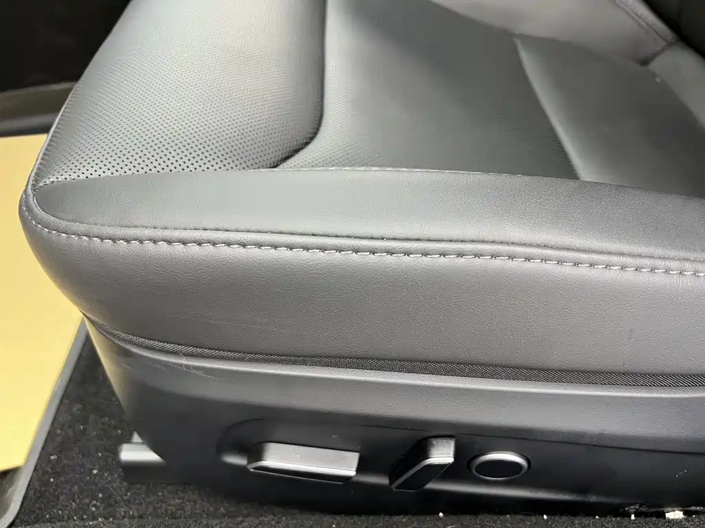 Tesla Model 3 — миниатюра 39