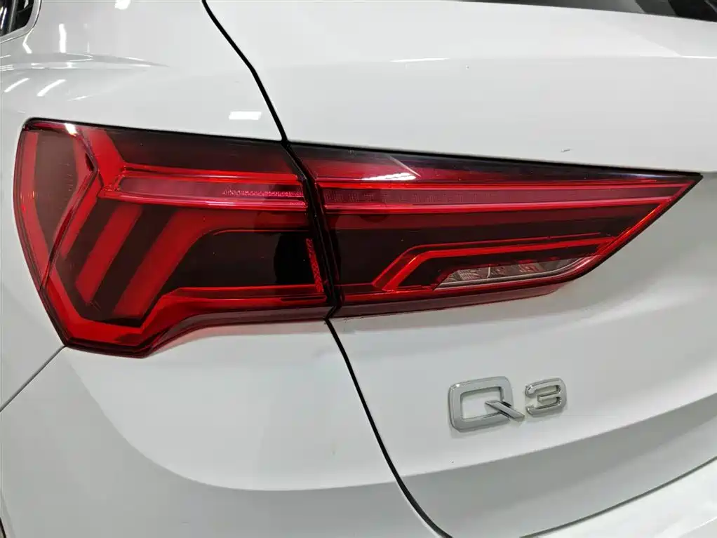 Audi Q3 — фотографии объявления, Фото 14