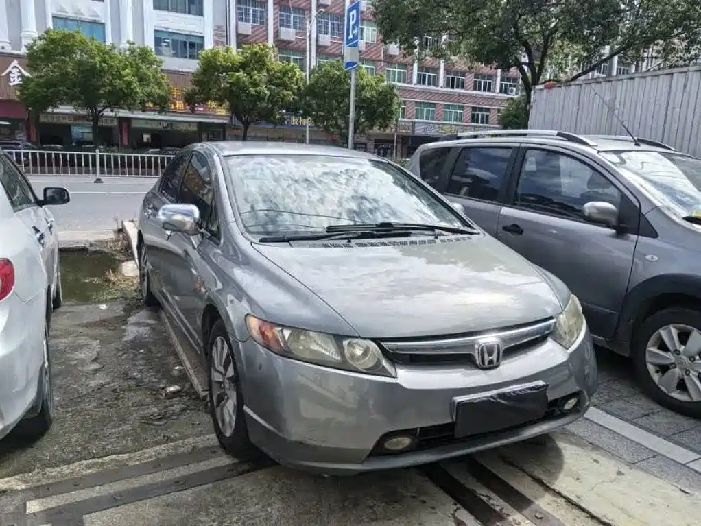 Honda Civic — миниатюра 3