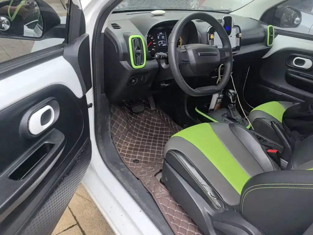 Roewe Clever — миниатюра 16