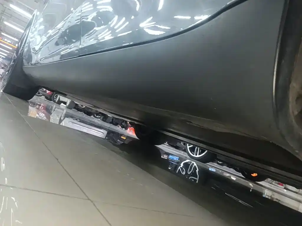 Tesla Model Y — миниатюра 22