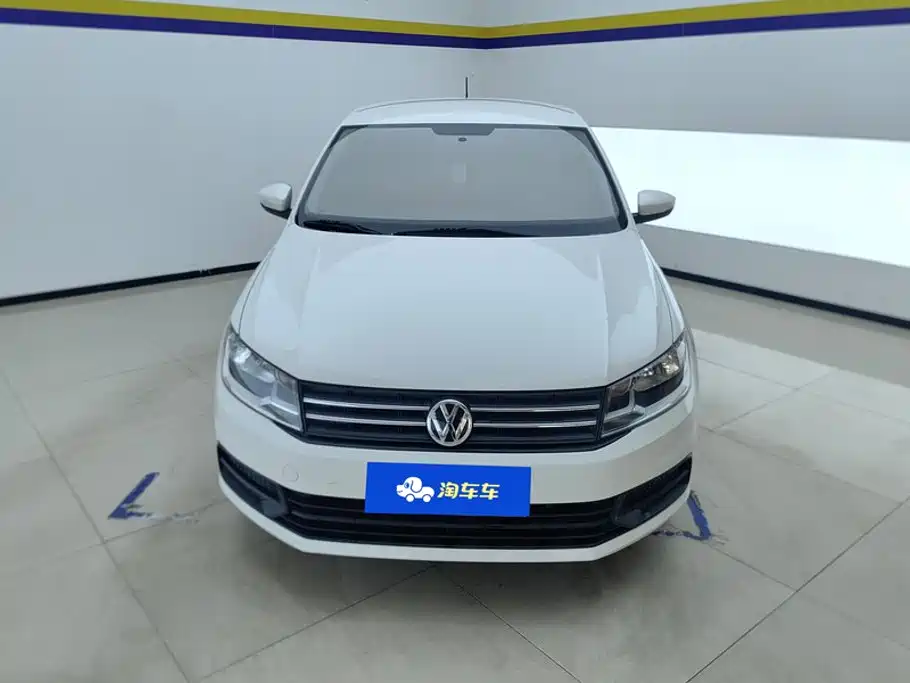 Volkswagen Santana — миниатюра 2