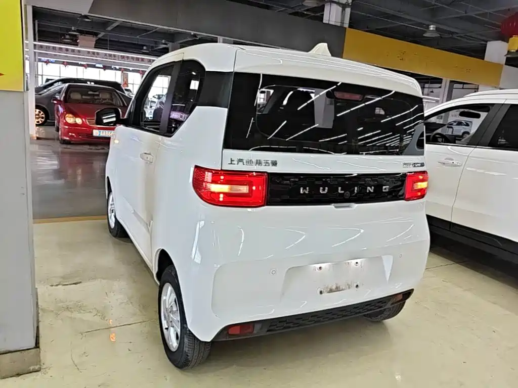 Wuling MINIEV — миниатюра 5