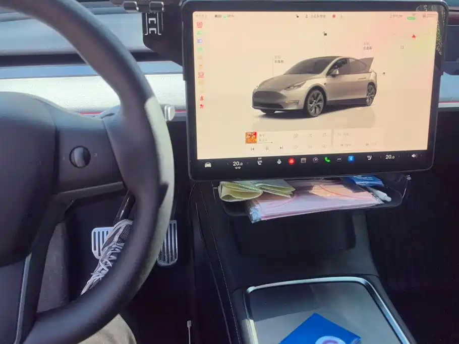 Tesla Model Y — миниатюра 13