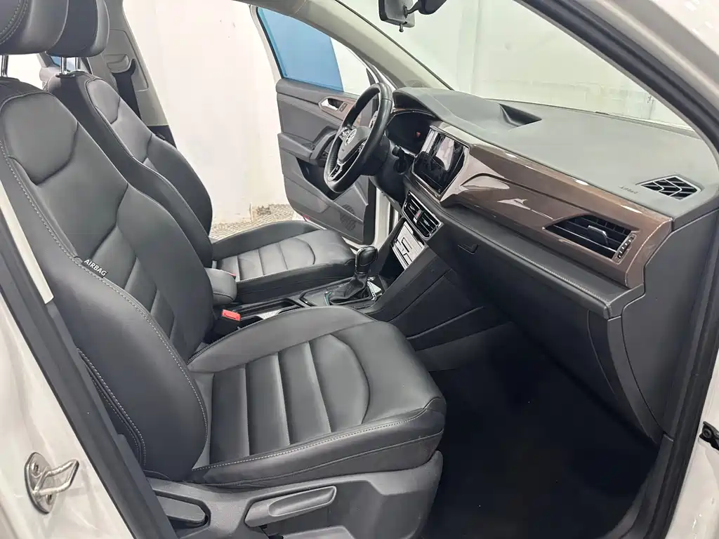 Volkswagen Tharu — миниатюра 4