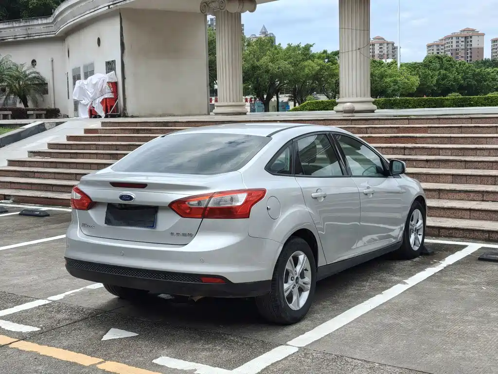 Ford Focus — миниатюра 12