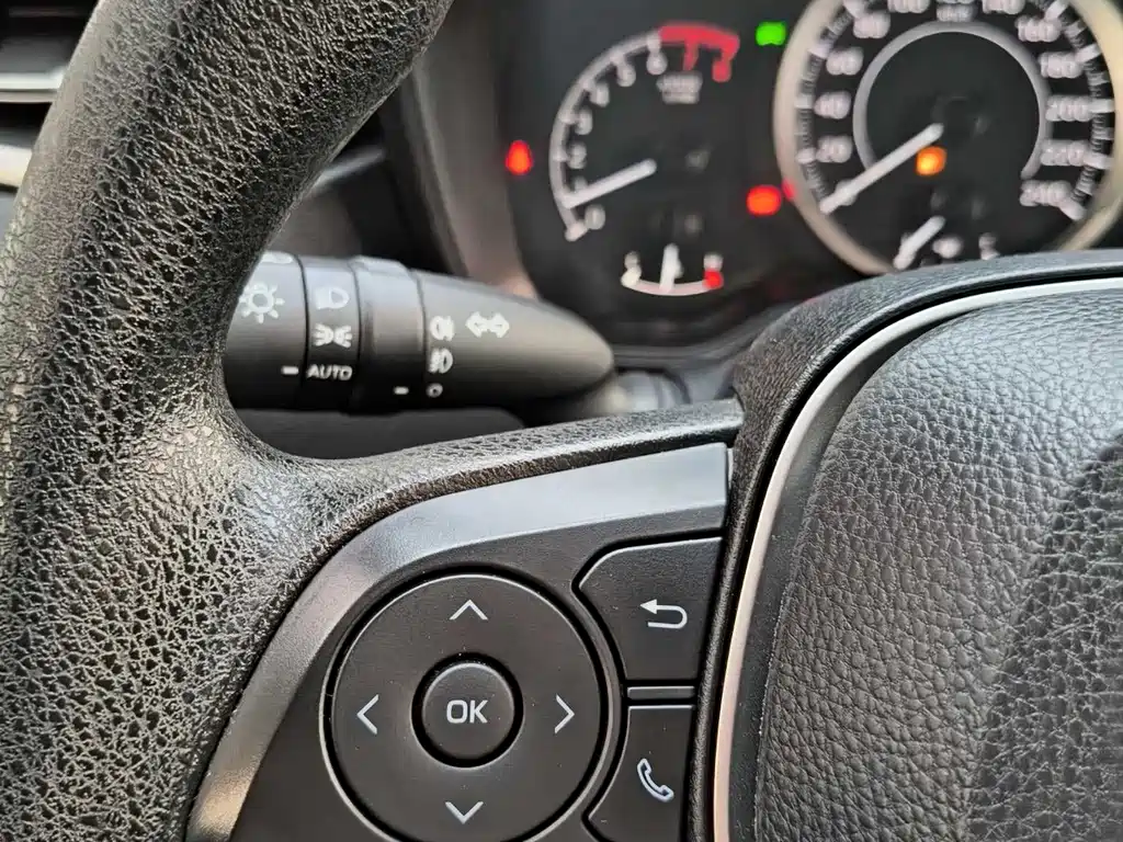 Toyota Corolla — миниатюра 12