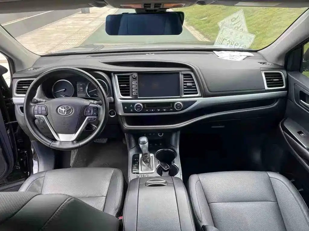 Toyota Highlander — миниатюра 6